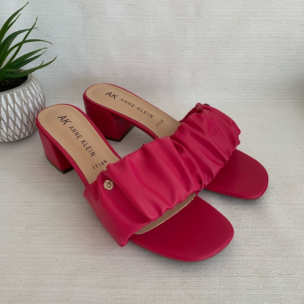 NWOT Anne Klein Ladessa Hot Pink iflex Slide Sandals Woman’s 11